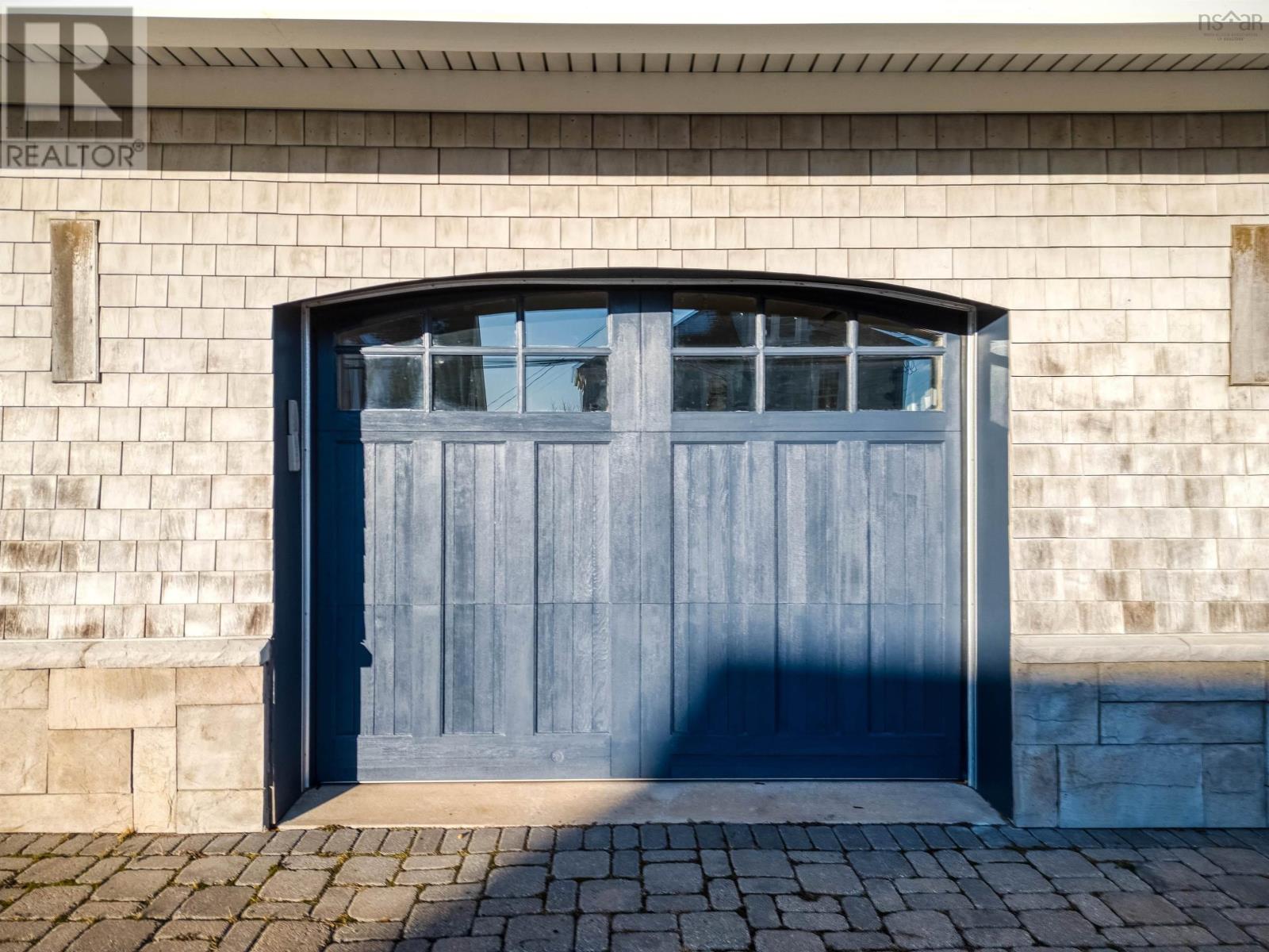 Property 23 of 49 of 243 Pelham Street