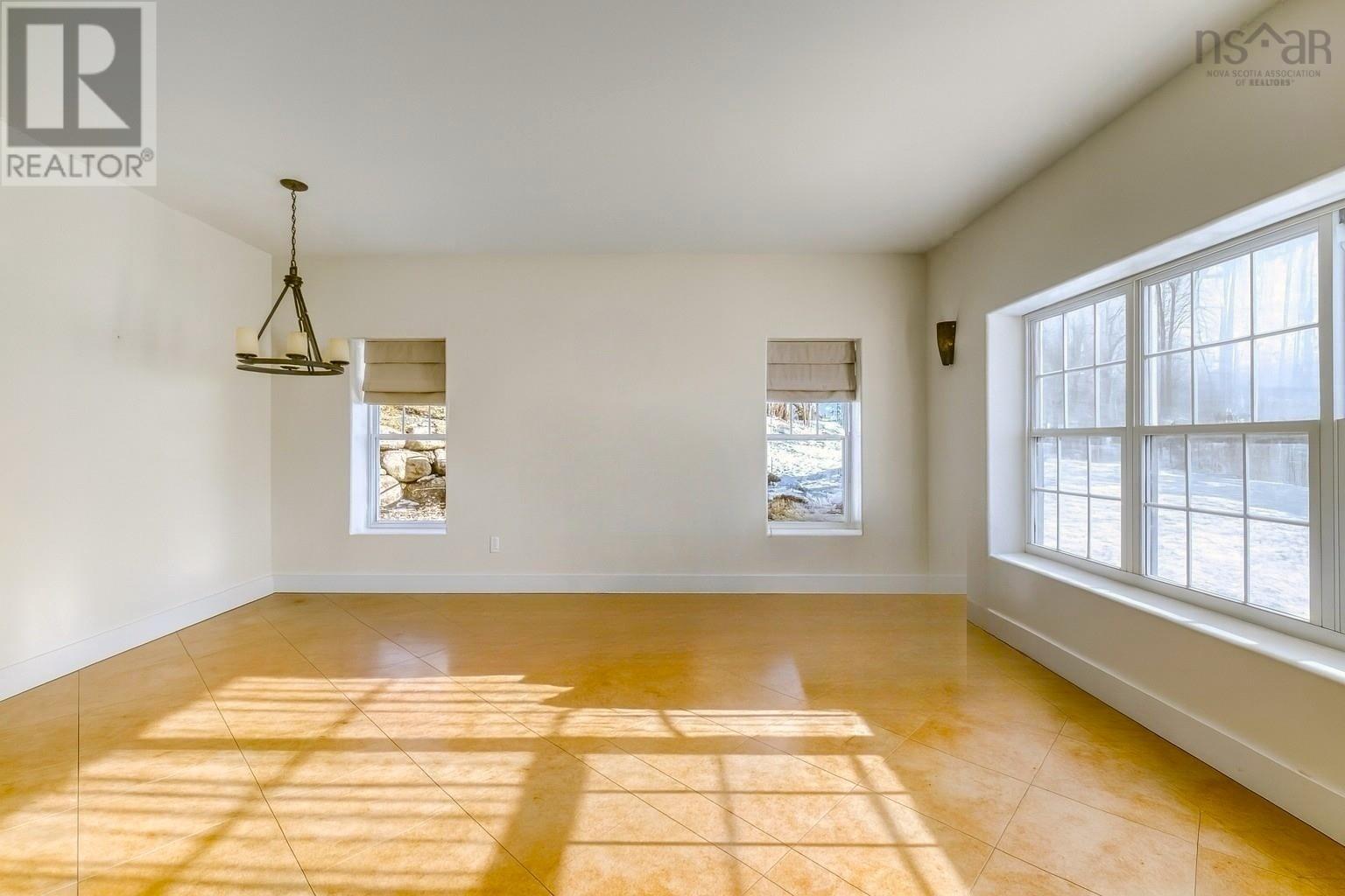 Property 22 of 49 of 243 Pelham Street