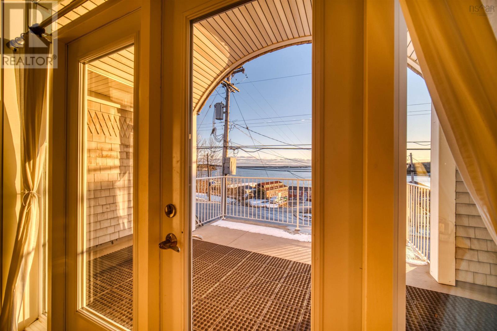 Property 20 of 49 of 243 Pelham Street