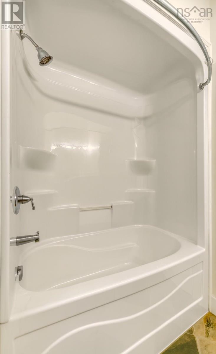 Property 4 of 49 of 243 Pelham Street