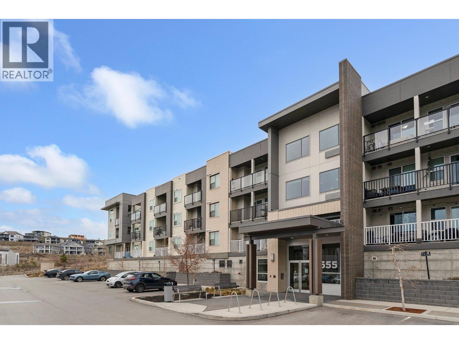 211 655 Academy Way, Kelowna