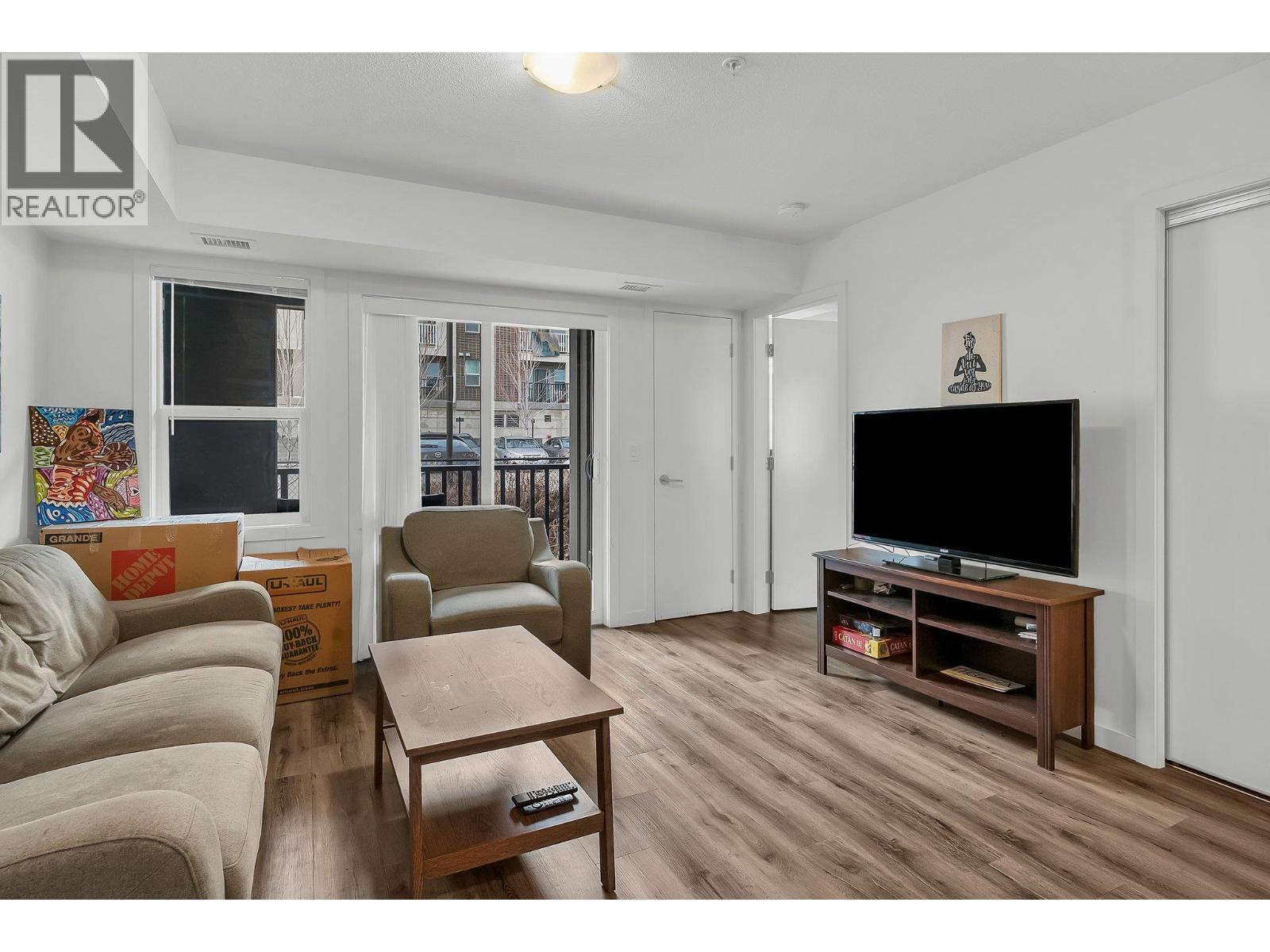 211 655 Academy Way, Kelowna