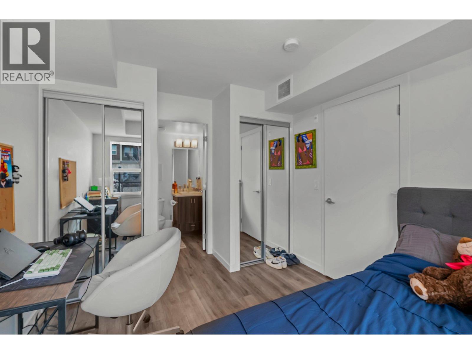 211 655 Academy Way, Kelowna