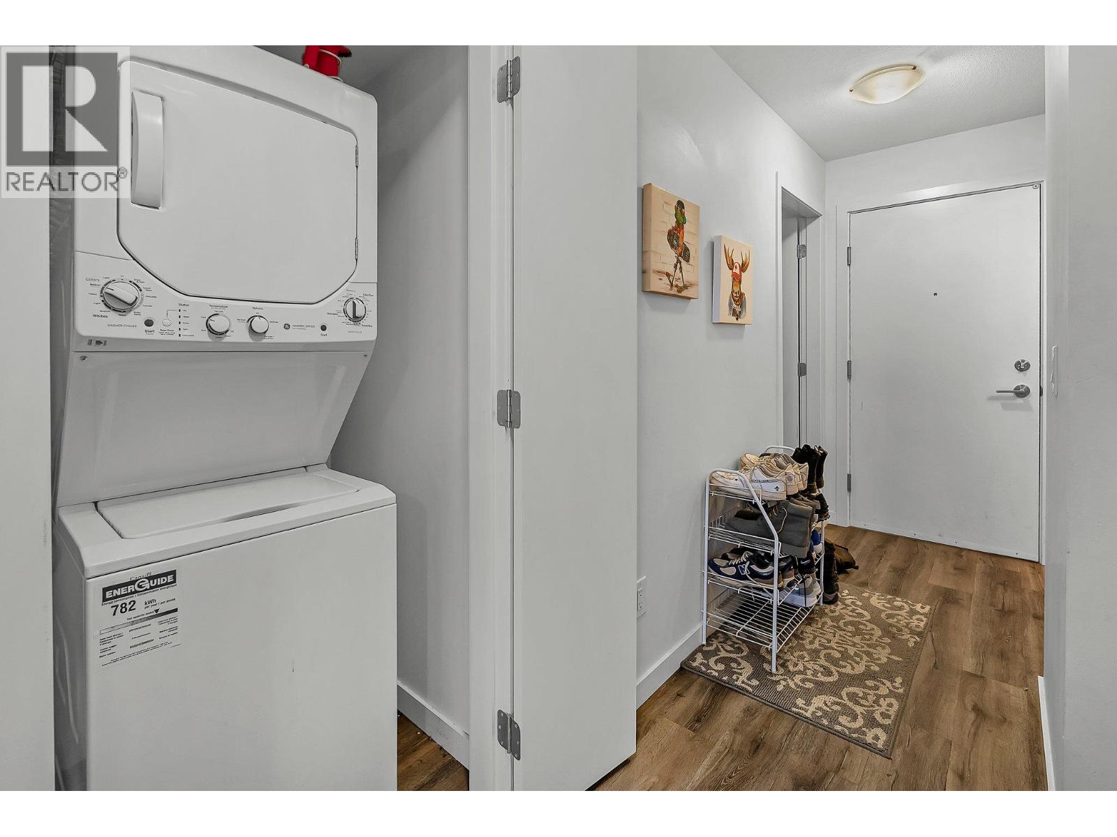 211 655 Academy Way, Kelowna