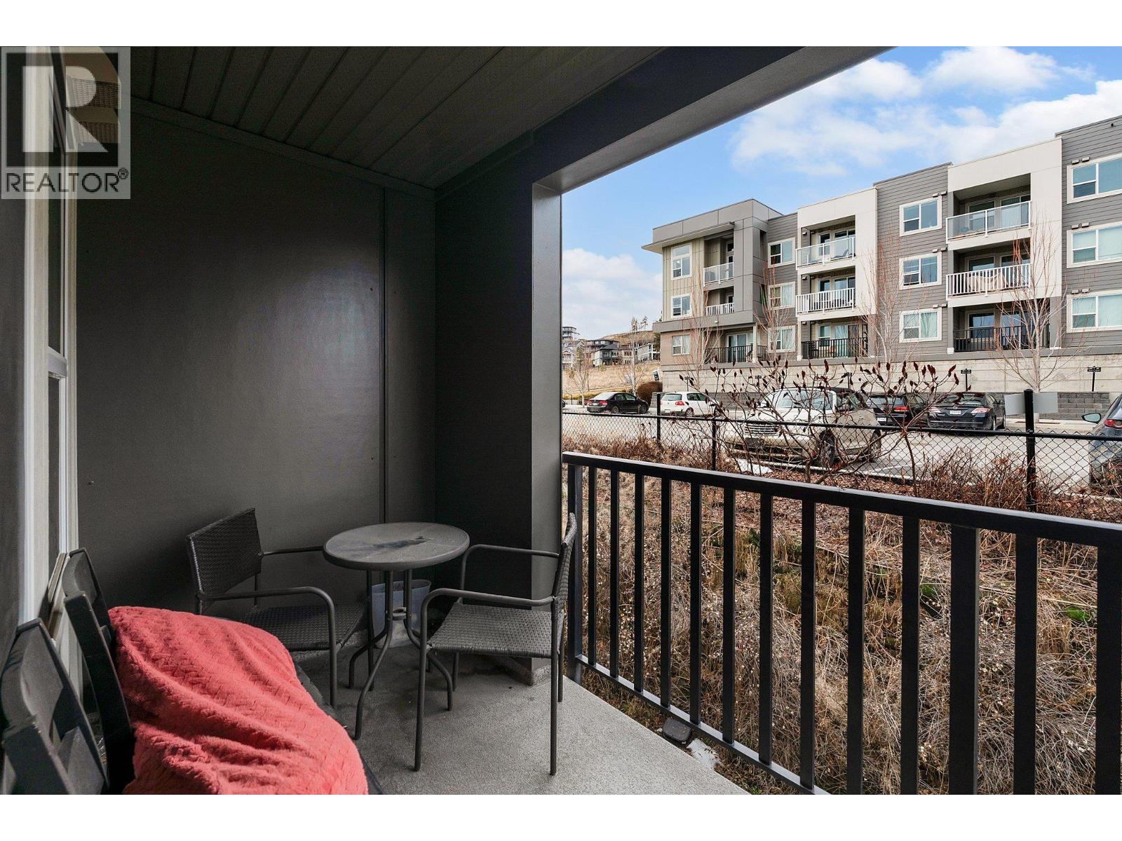 211 655 Academy Way, Kelowna