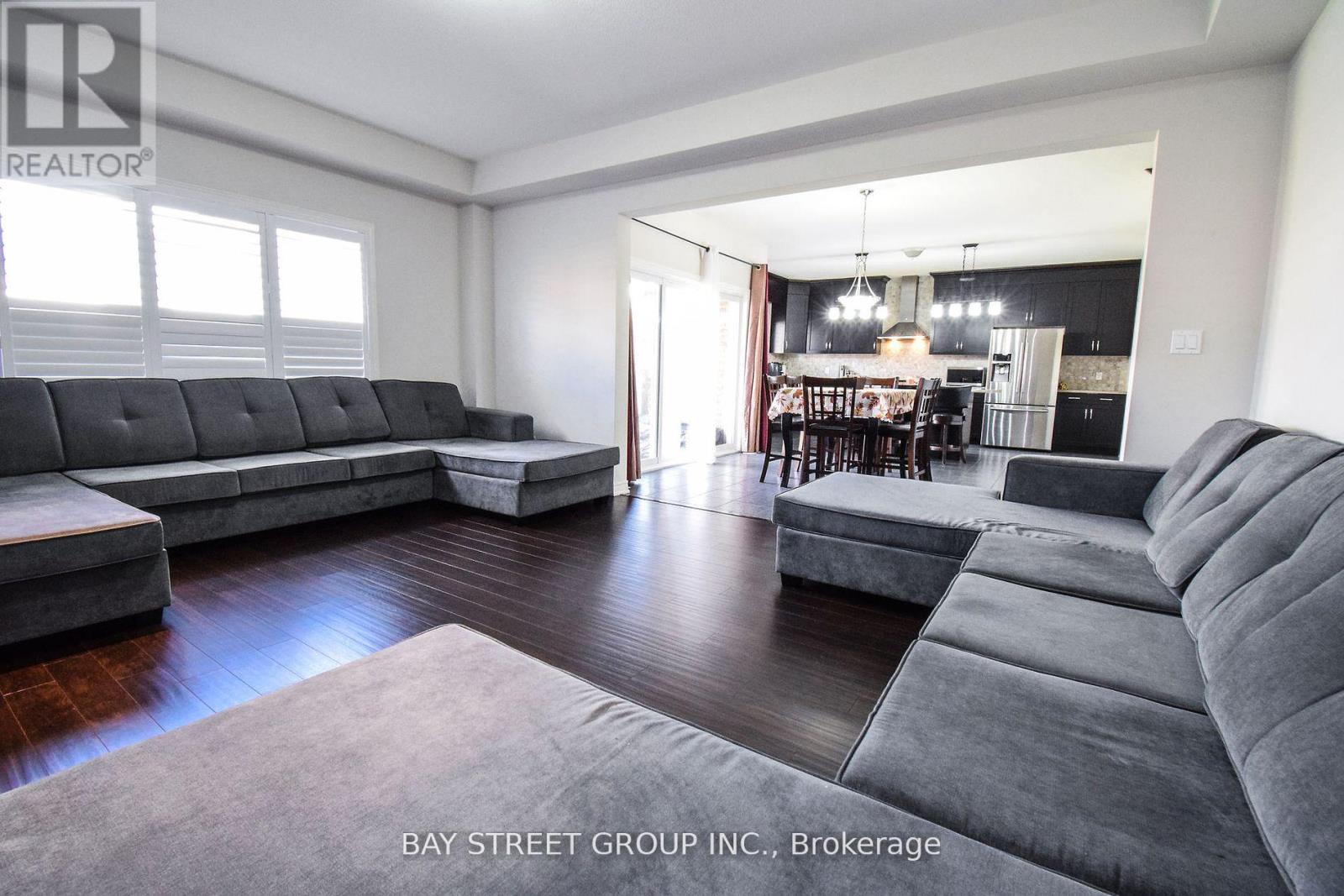 490 SILVERWOOD AVENUE - 10
