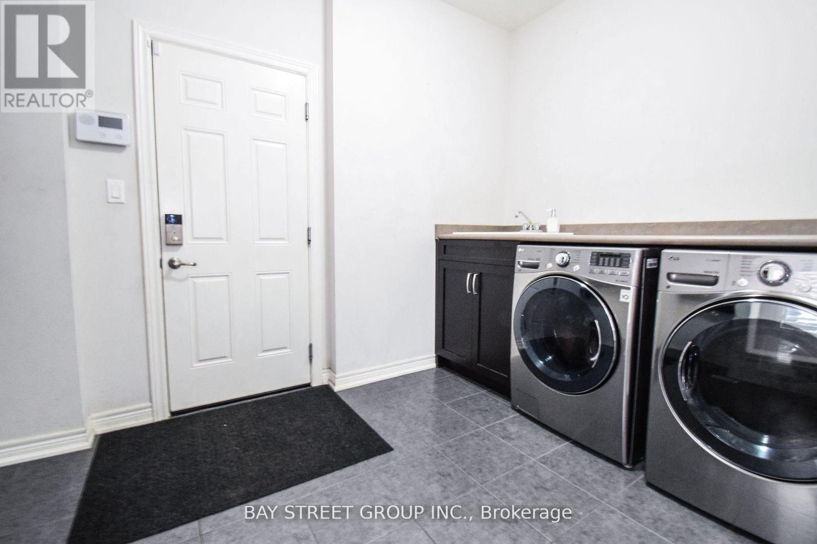 490 SILVERWOOD AVENUE - 13