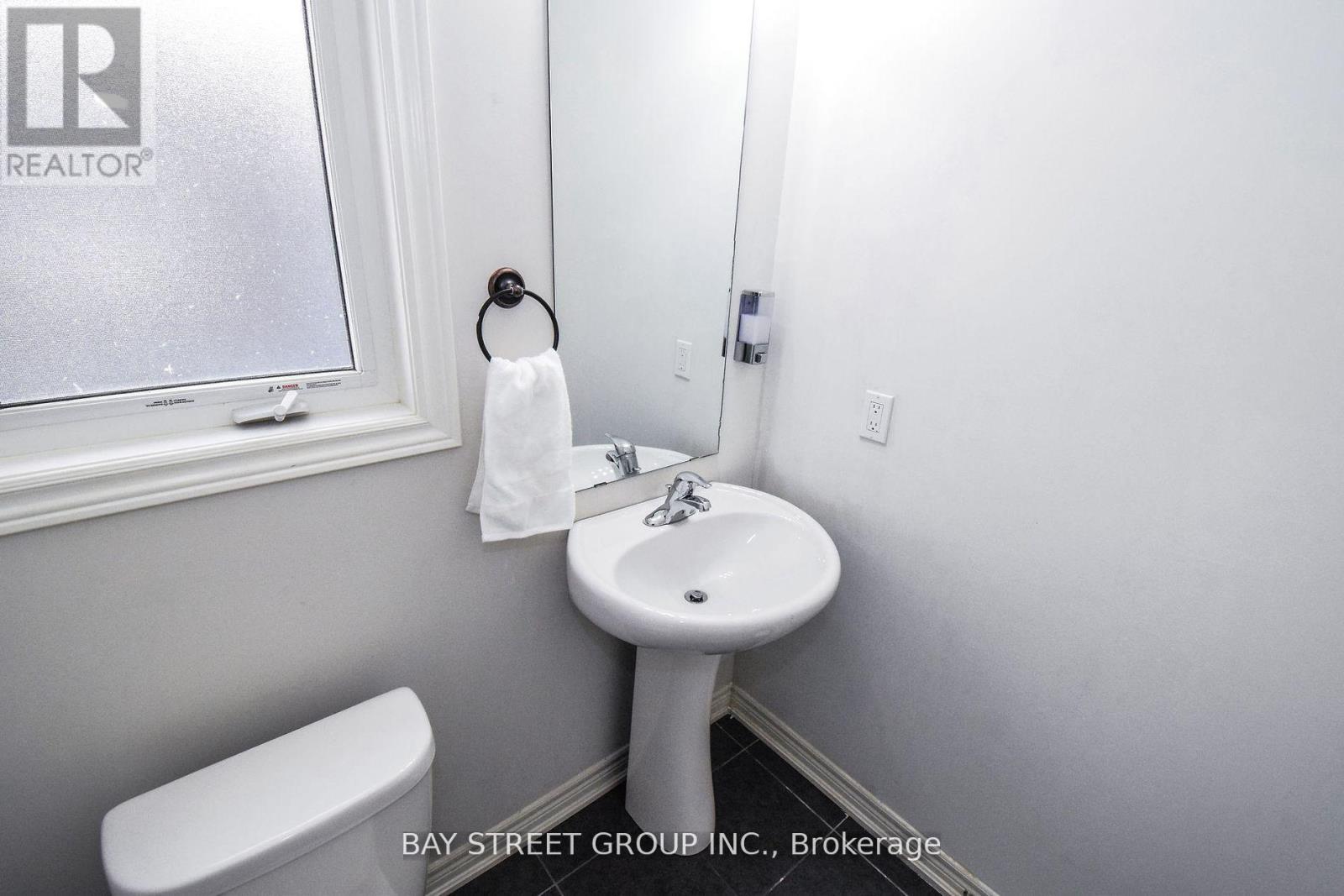 490 SILVERWOOD AVENUE - 14