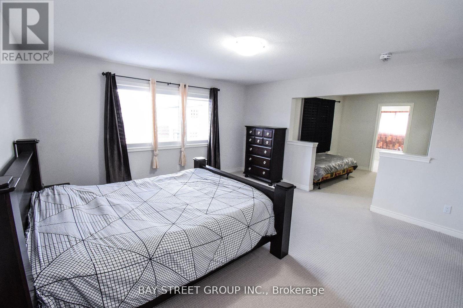 490 SILVERWOOD AVENUE - 19