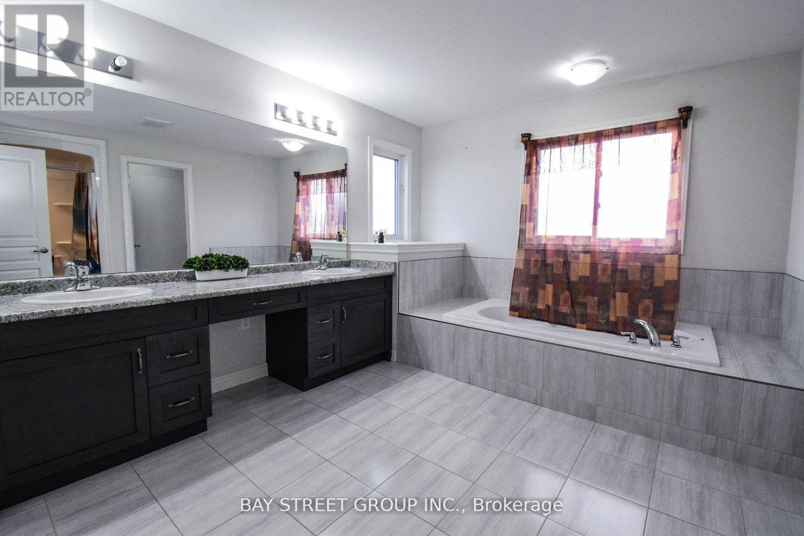 490 SILVERWOOD AVENUE - 20