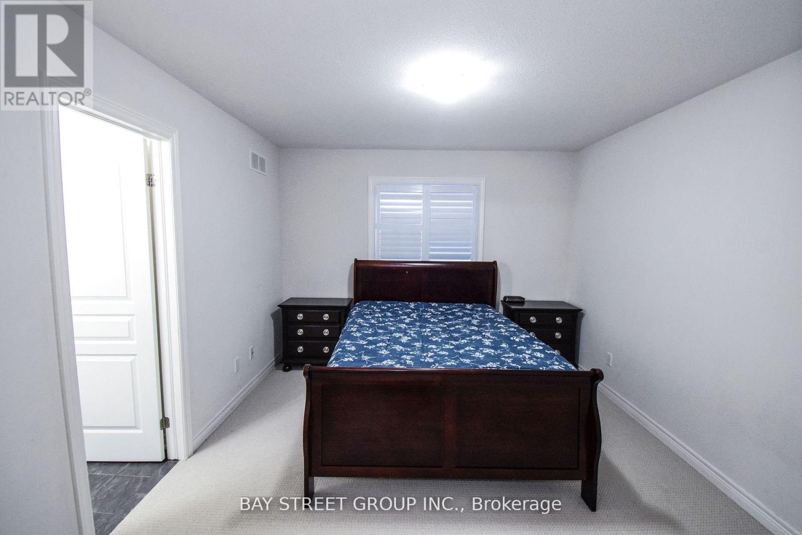 490 SILVERWOOD AVENUE - 23