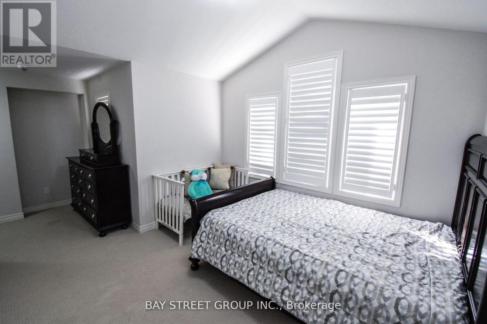 490 SILVERWOOD AVENUE - 28