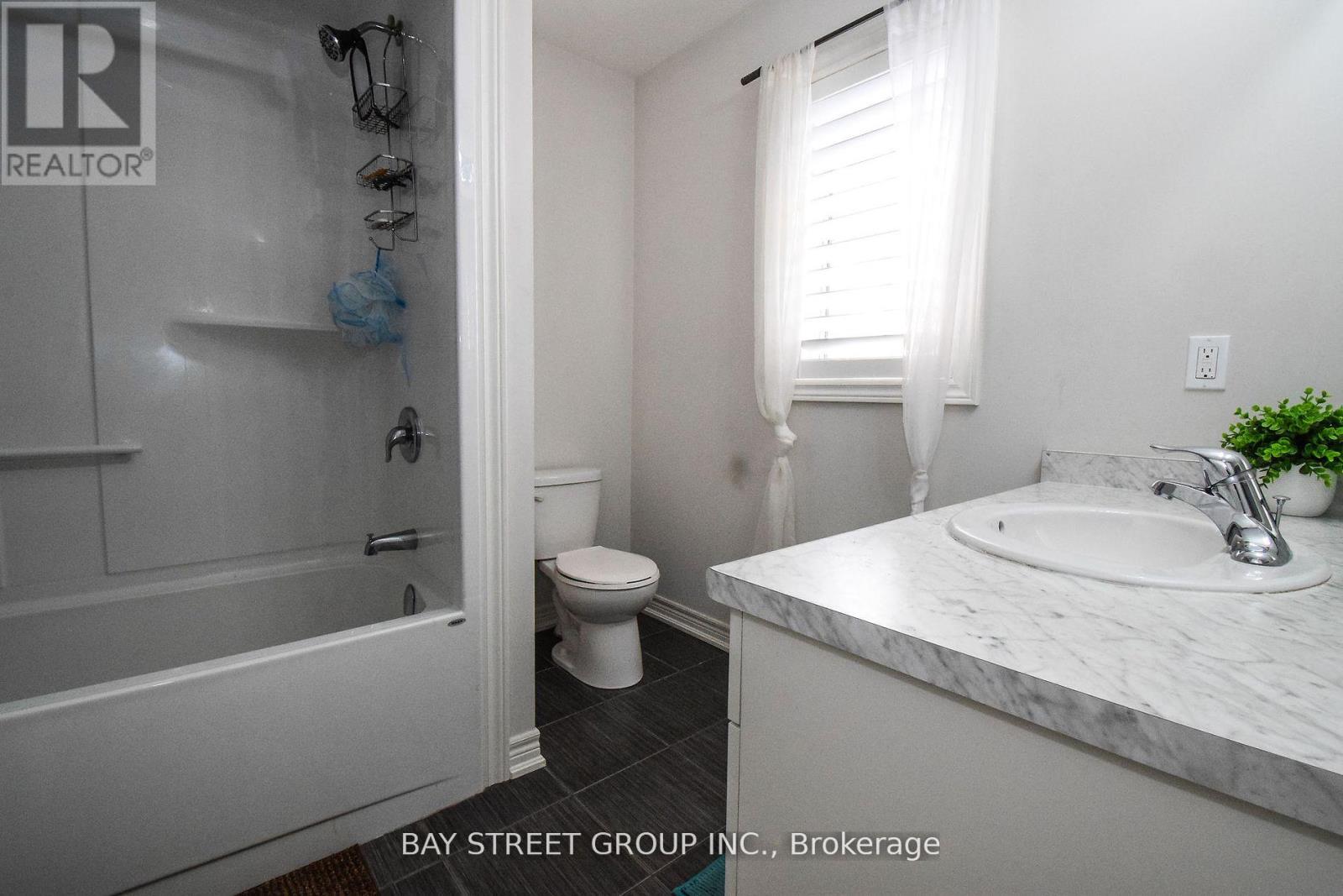490 SILVERWOOD AVENUE - 31