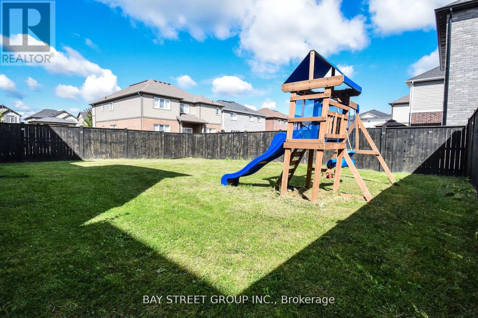 490 SILVERWOOD AVENUE - 35