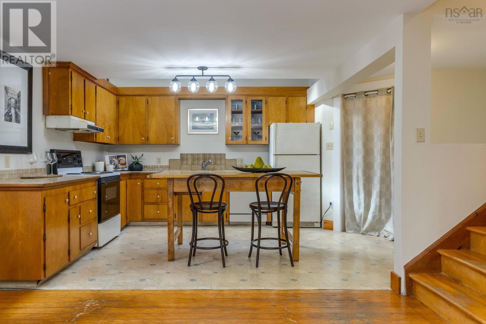 Property 22 of 41 of 567 Indian Point Road