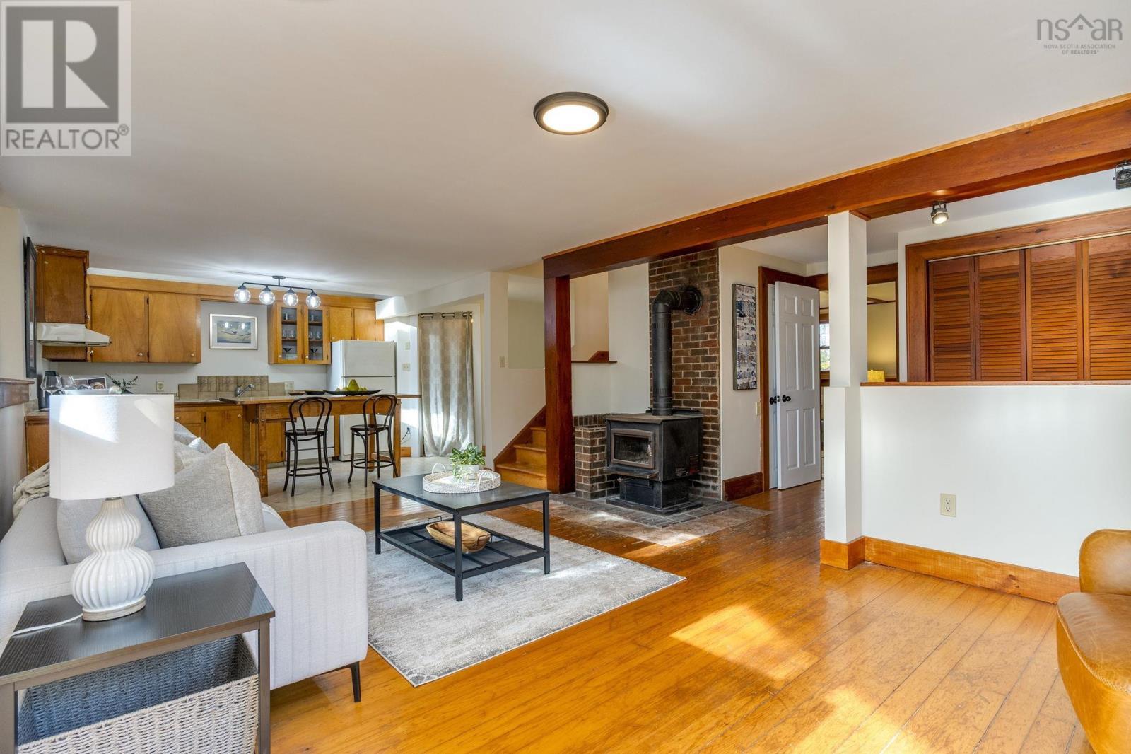 Property 19 of 41 of 567 Indian Point Road