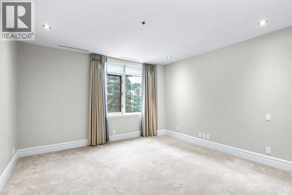 Single Family House for Sale in   Princeton Way SW Eau Claire Calgary 