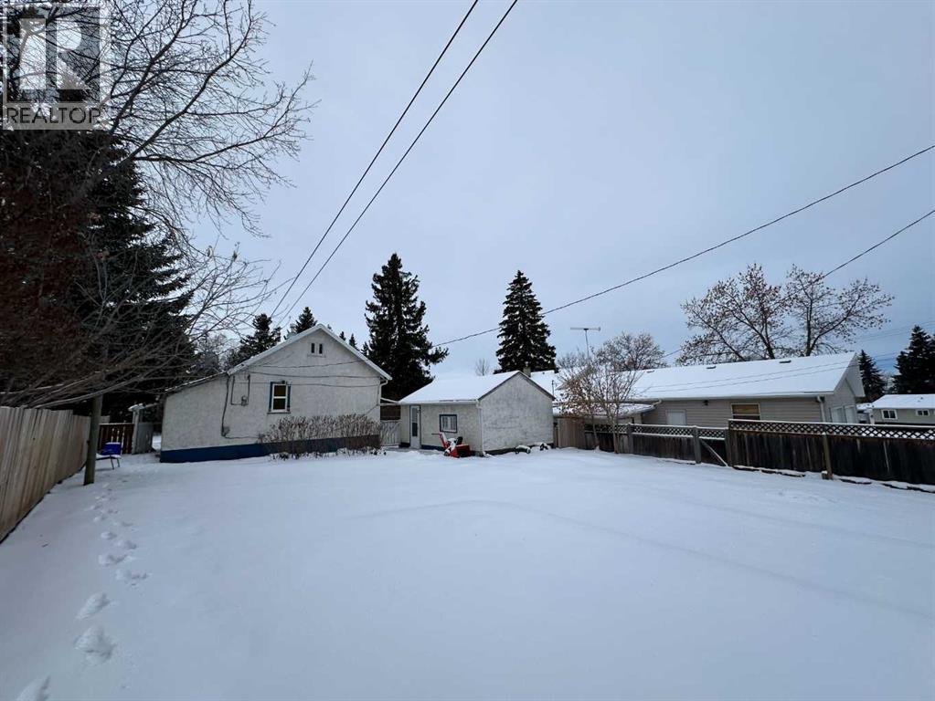 4508 42 Avenue, Ponoka