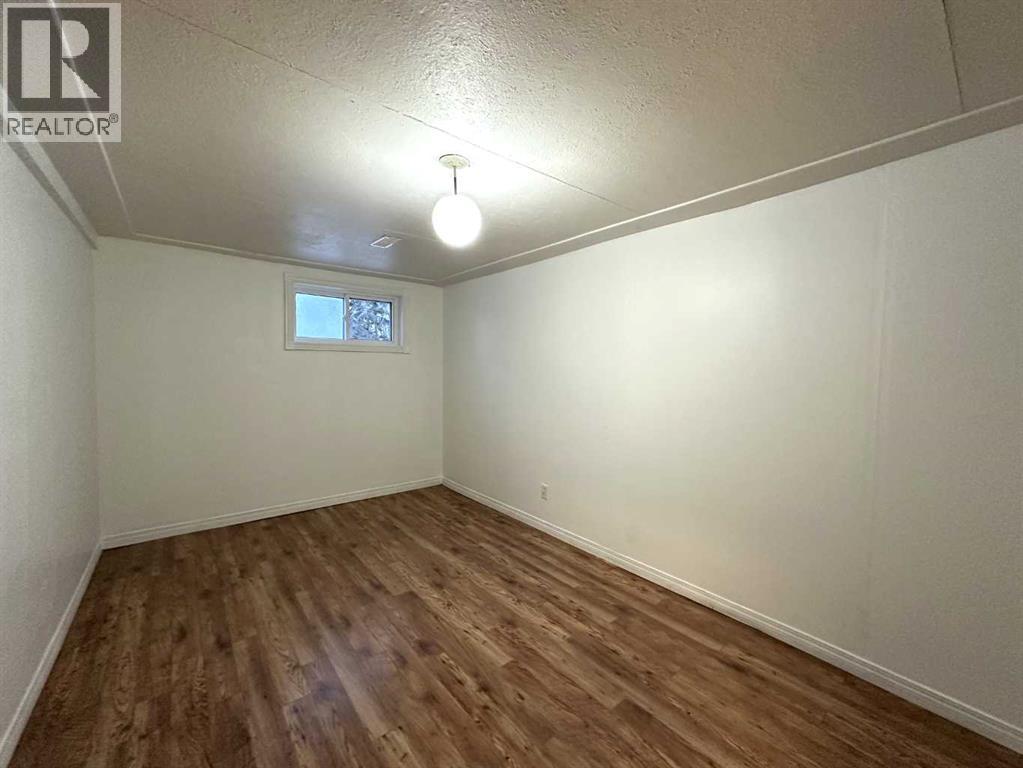 4508 42 Avenue, Ponoka