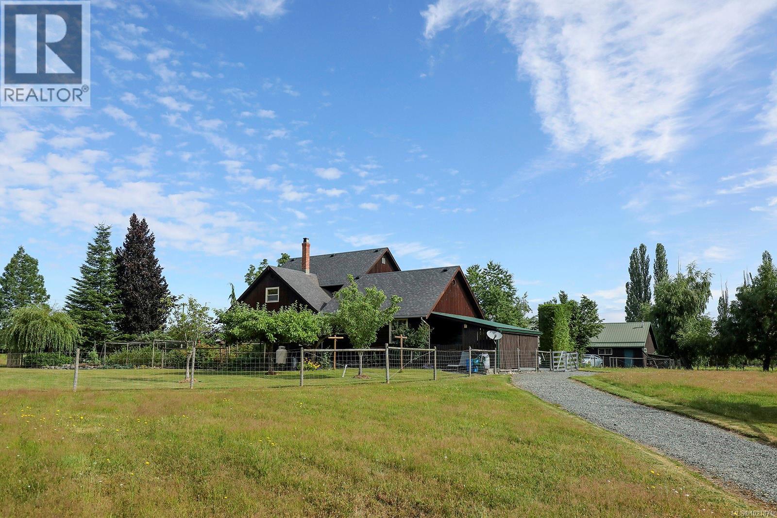 3713 Dove Creek Rd, Courtenay