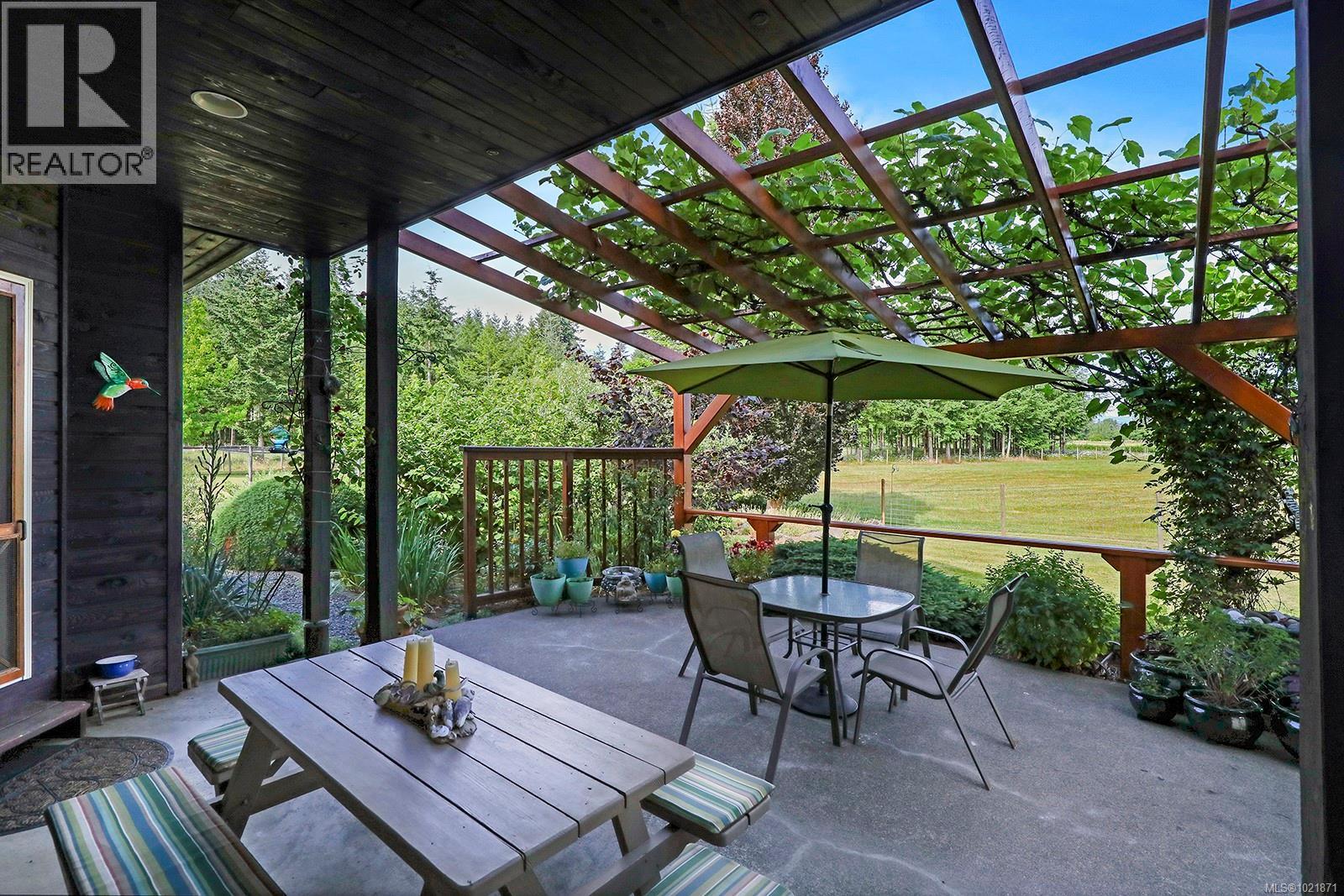 3713 Dove Creek Rd, Courtenay