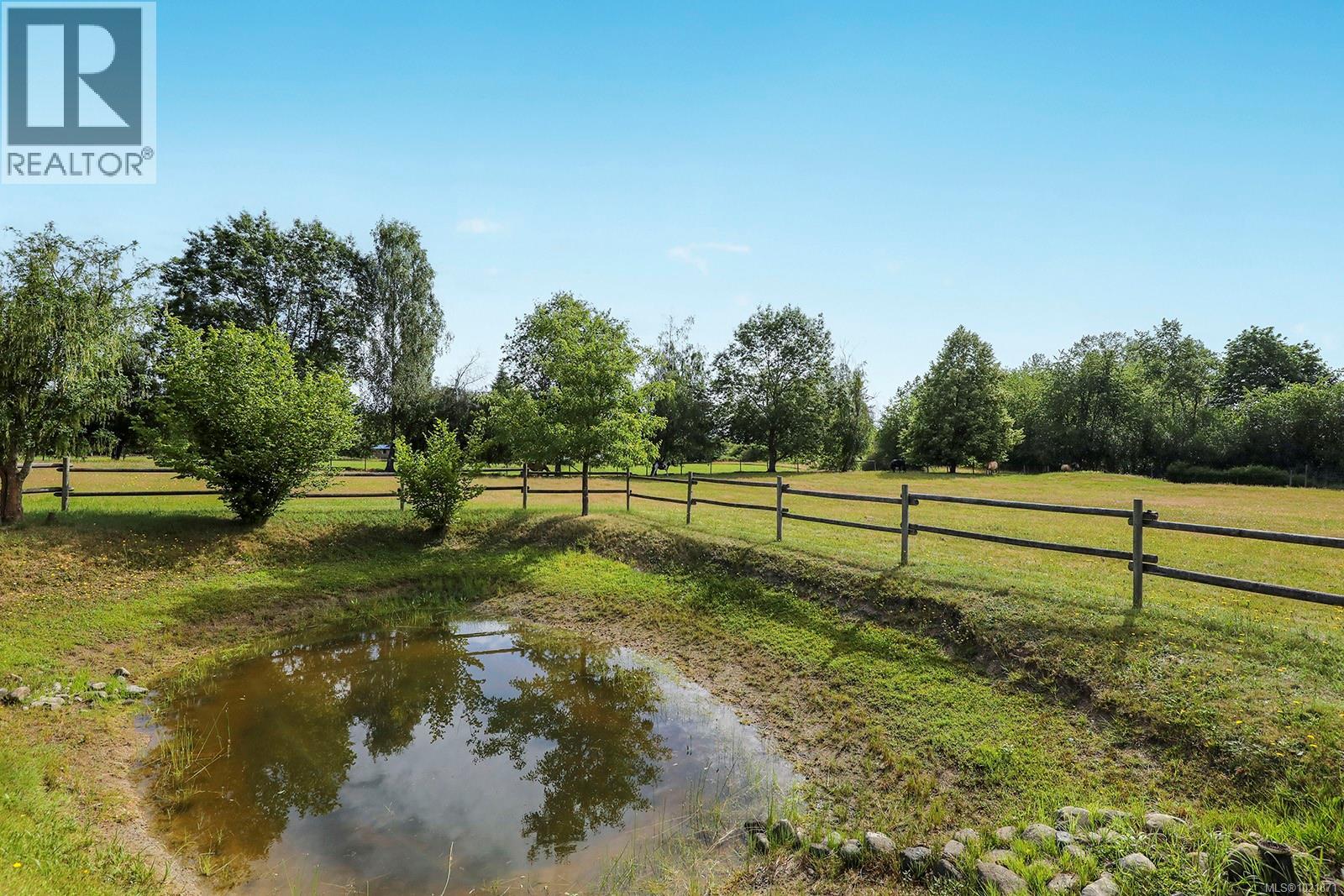 3713 Dove Creek Rd, Courtenay