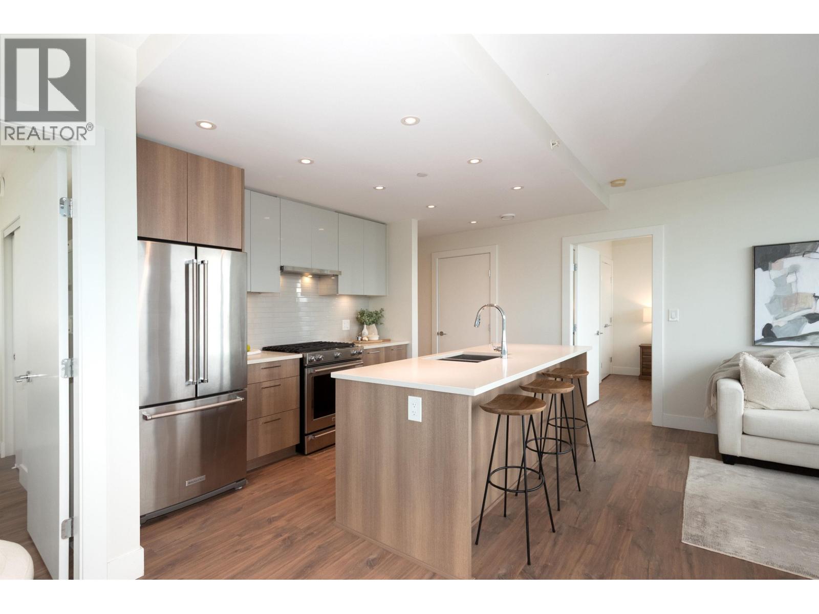 2102 258 NELSON'S COURT, New Westminster