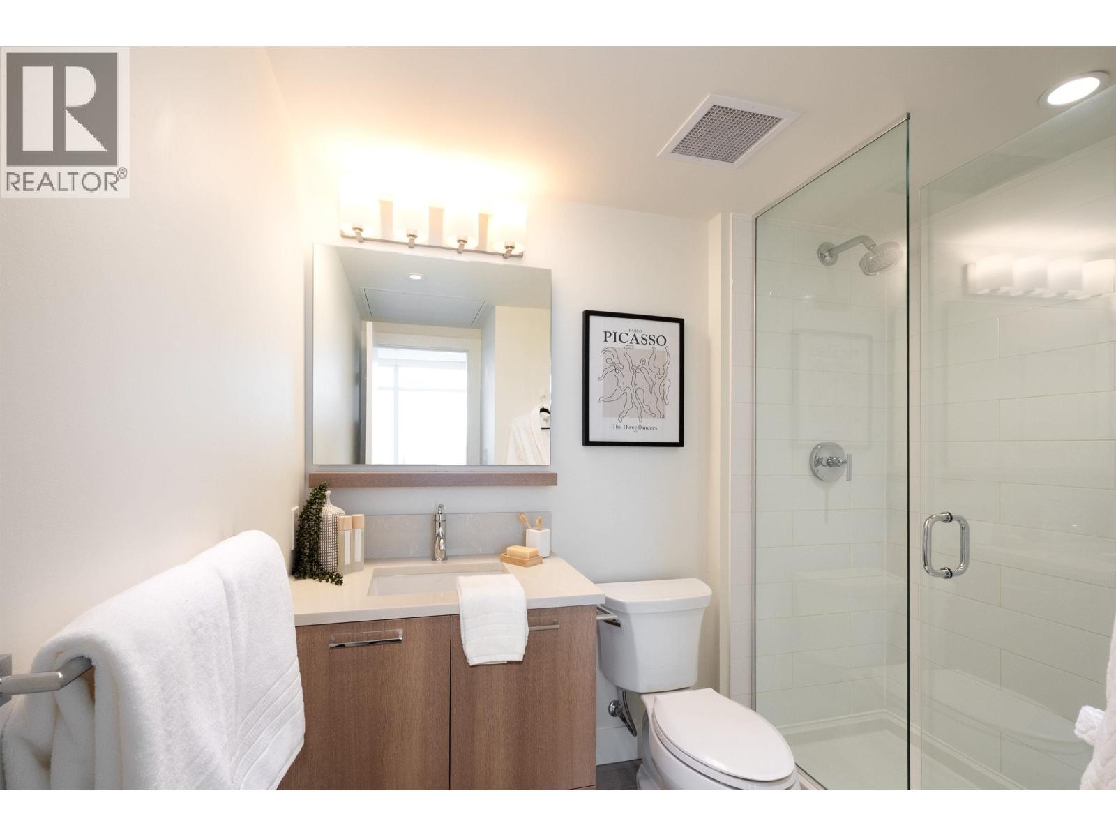 2102 258 NELSON'S COURT, New Westminster