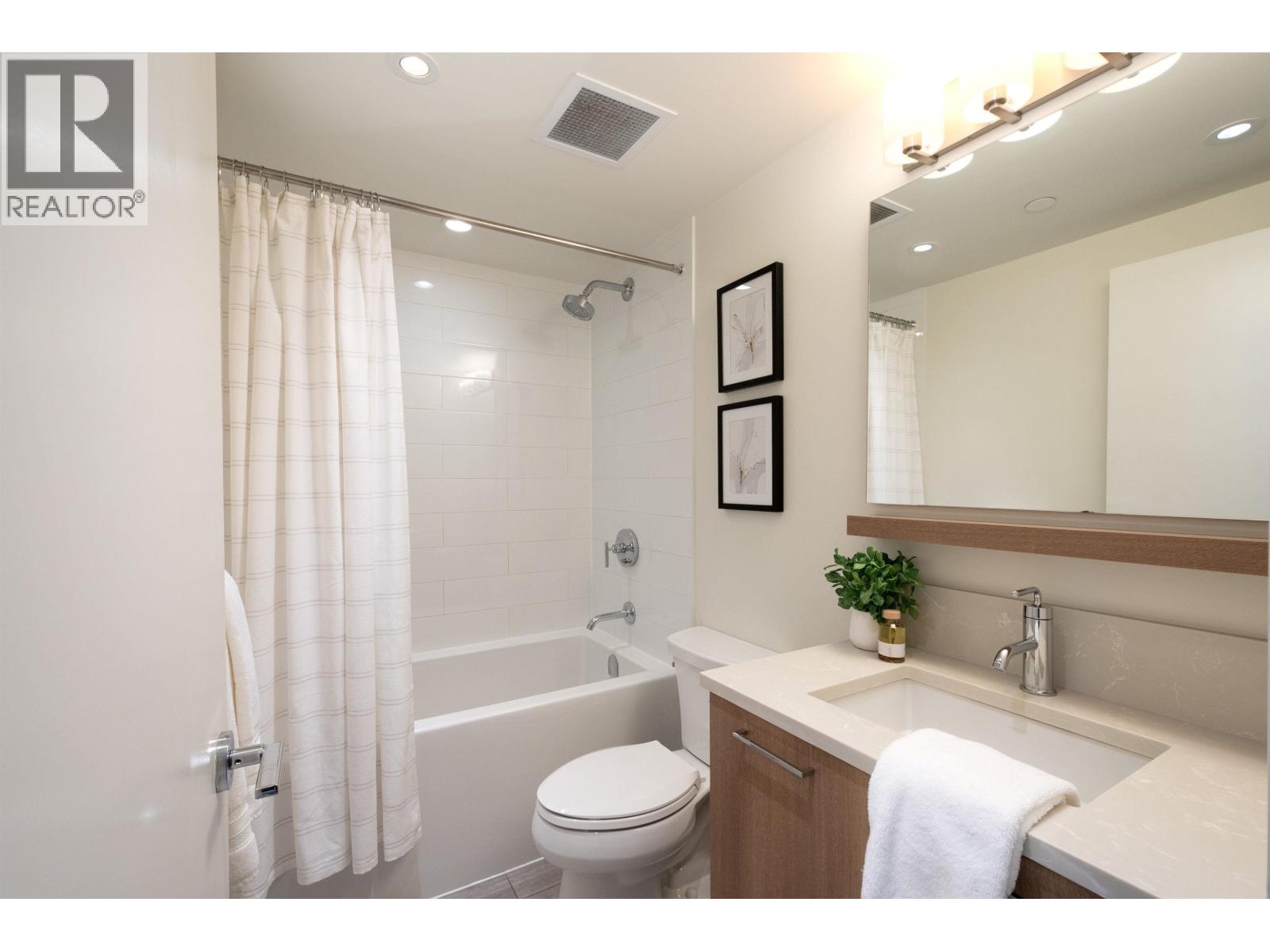 2102 258 NELSON'S COURT, New Westminster