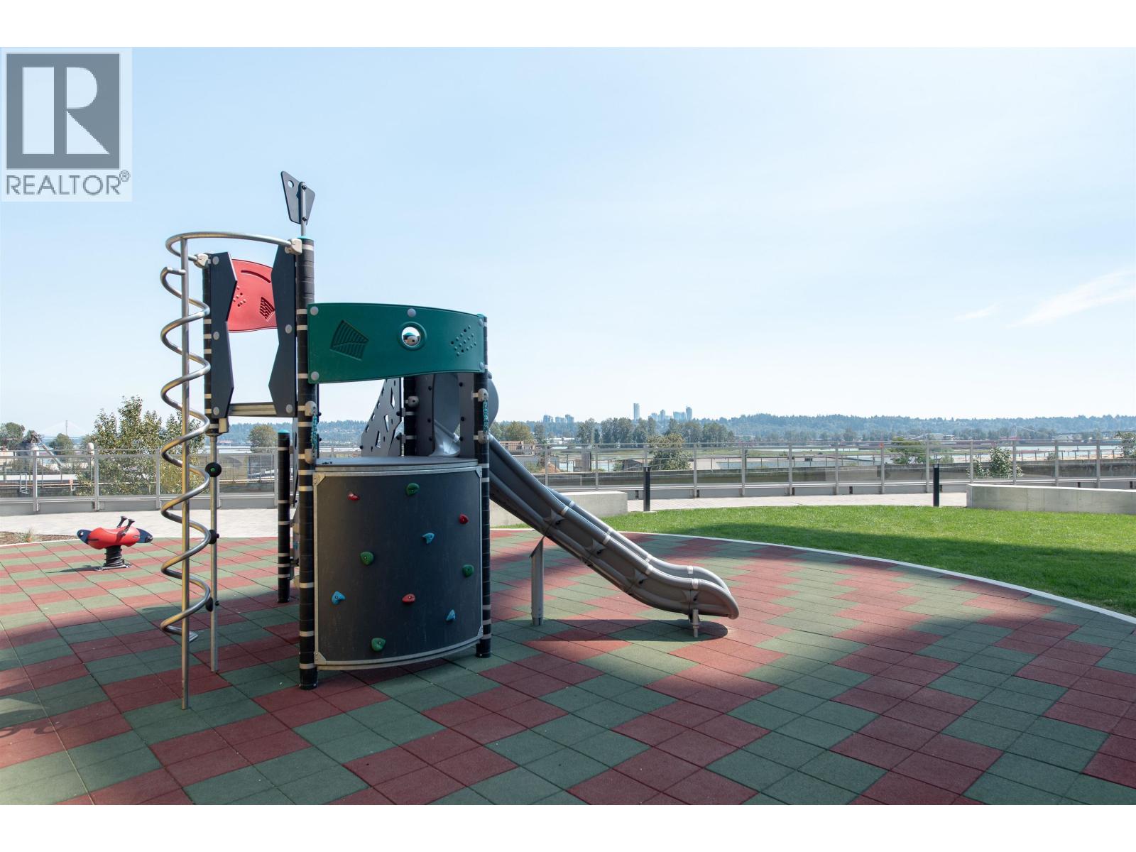 2102 258 NELSON'S COURT, New Westminster