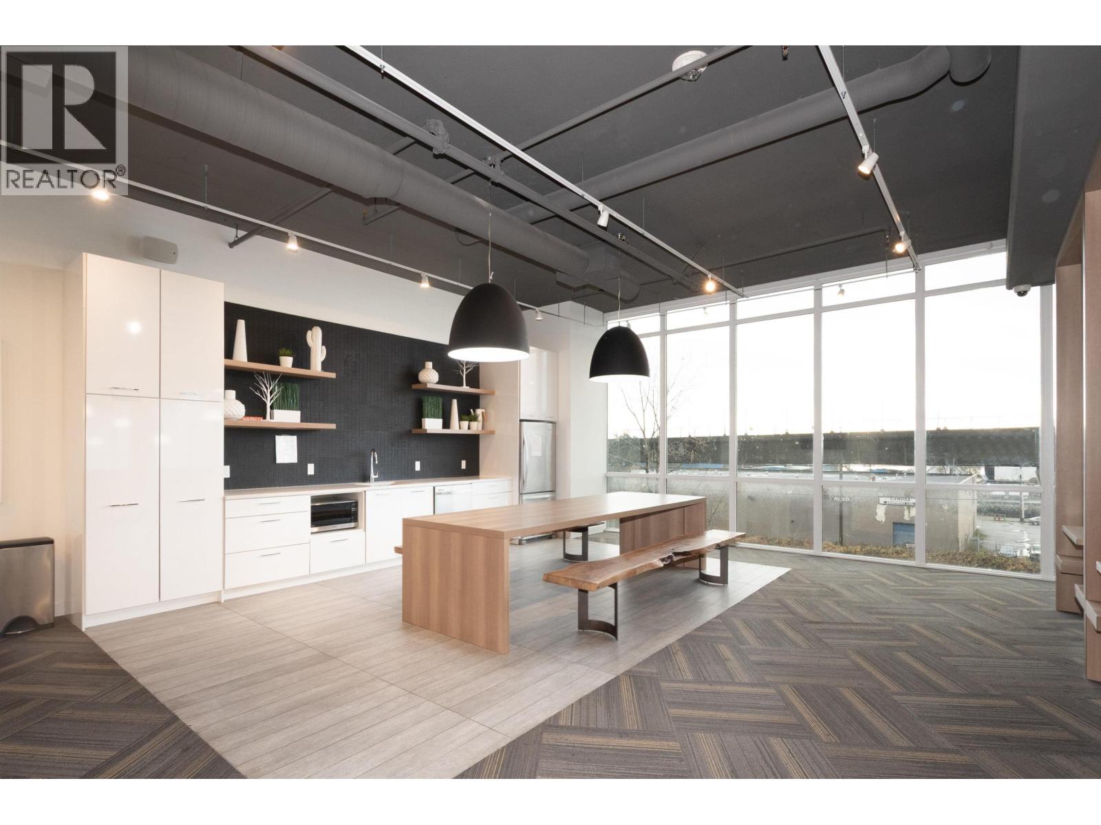 2102 258 NELSON'S COURT, New Westminster