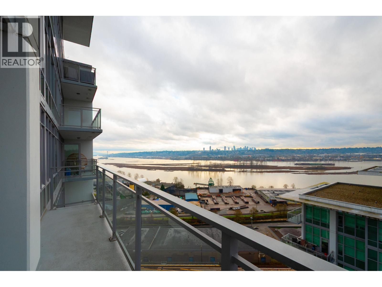 2102 258 NELSON'S COURT, New Westminster