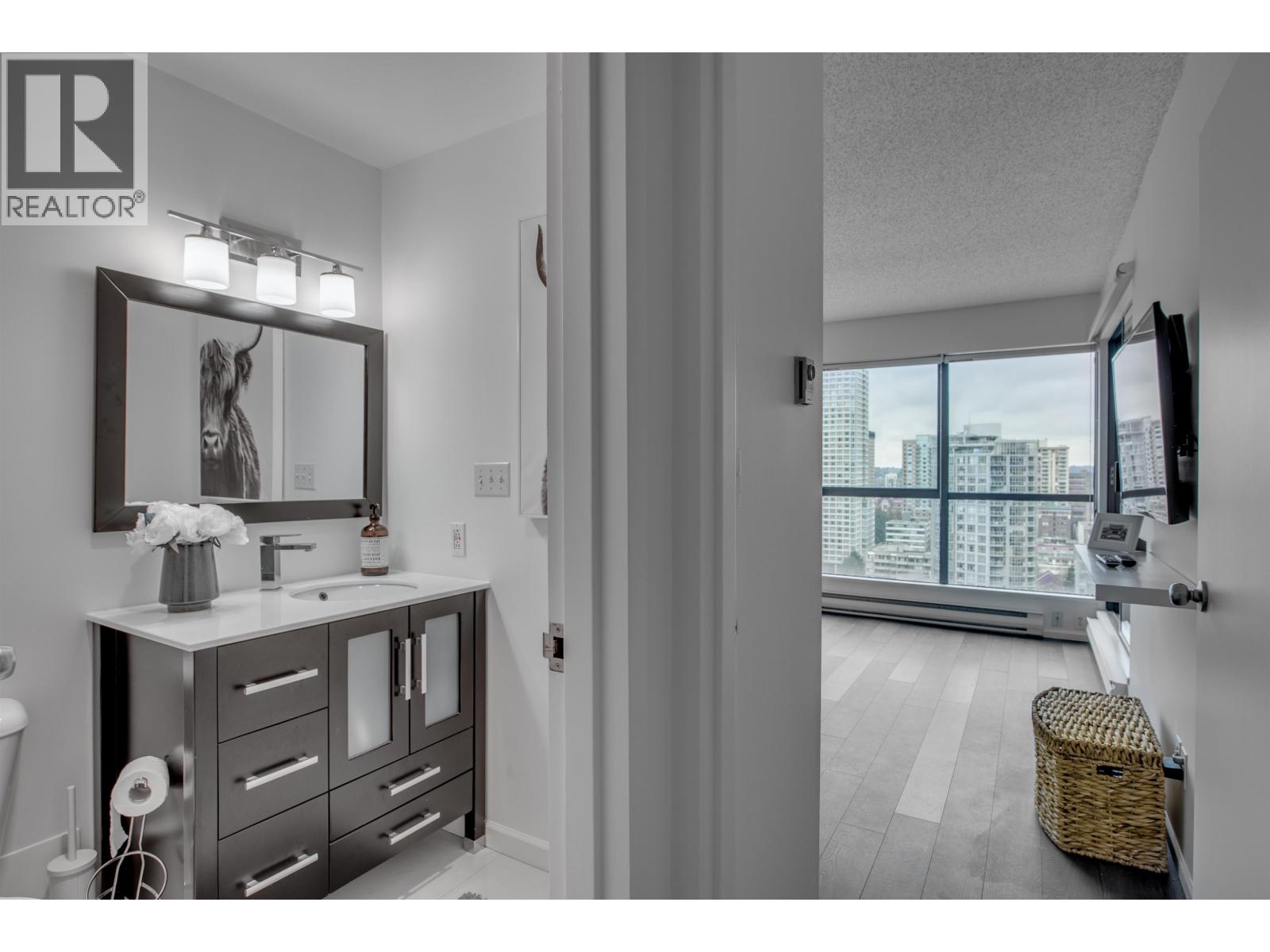 PH6 1060 ALBERNI STREET, Vancouver