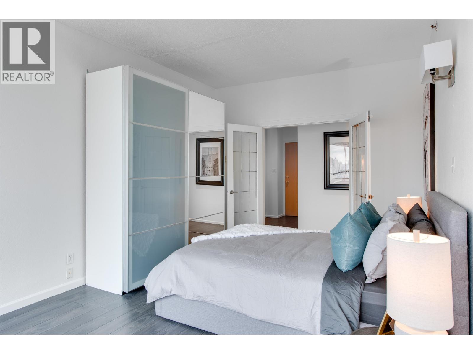 PH6 1060 ALBERNI STREET, Vancouver