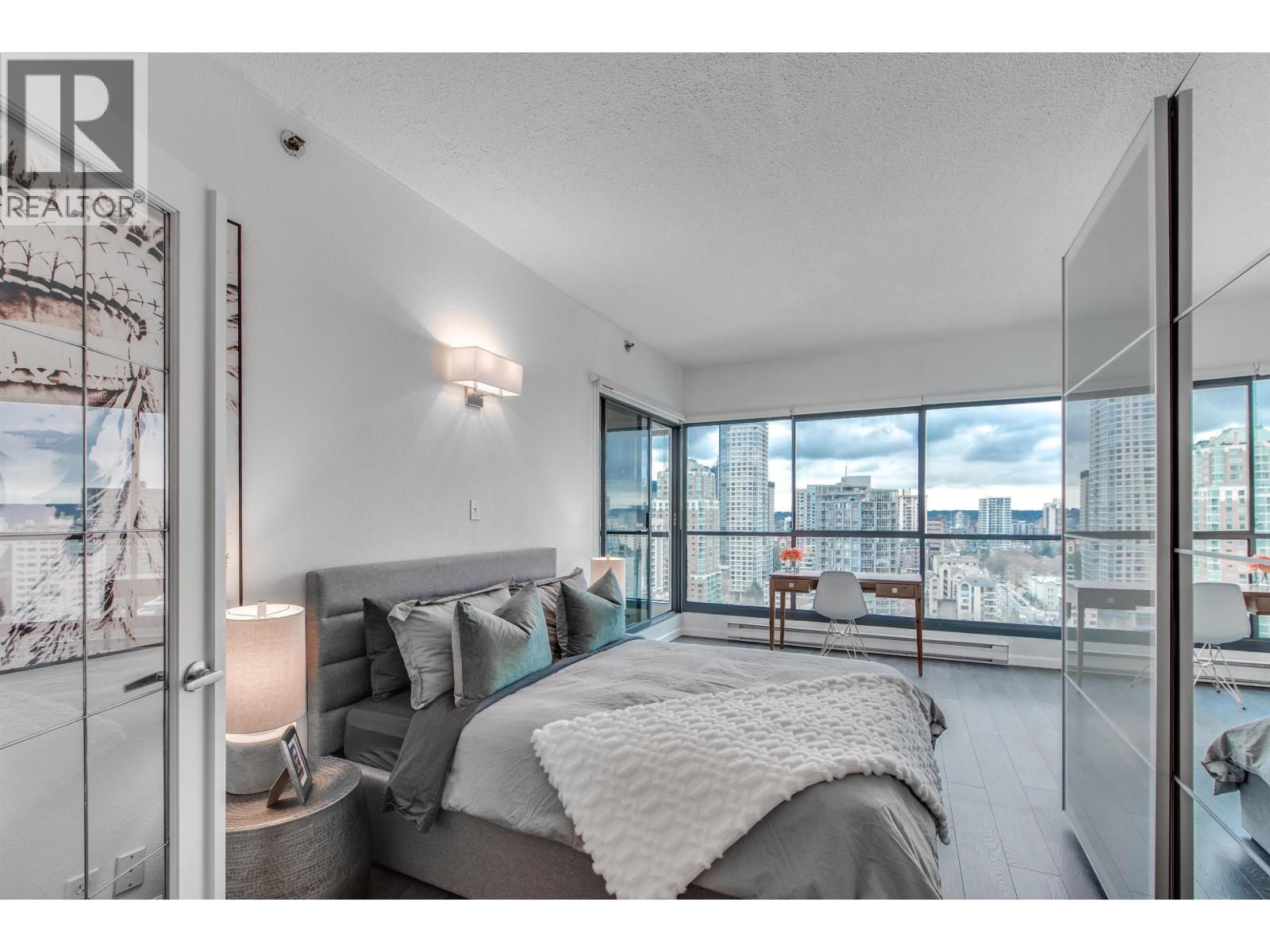 PH6 1060 ALBERNI STREET, Vancouver