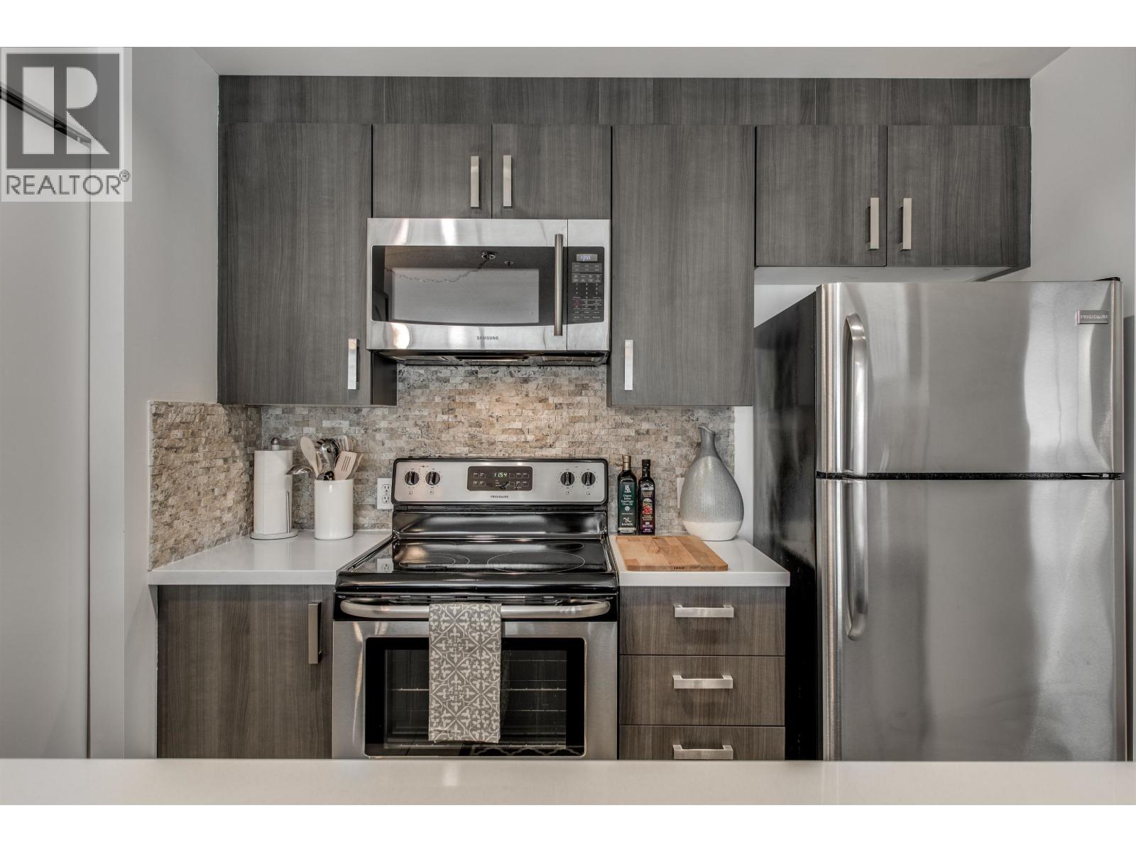 PH6 1060 ALBERNI STREET, Vancouver