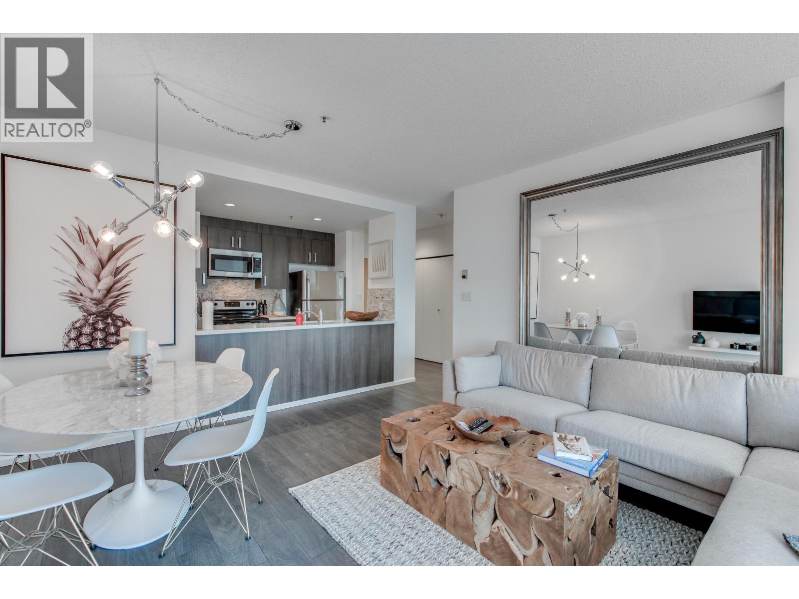 PH6 1060 ALBERNI STREET, Vancouver