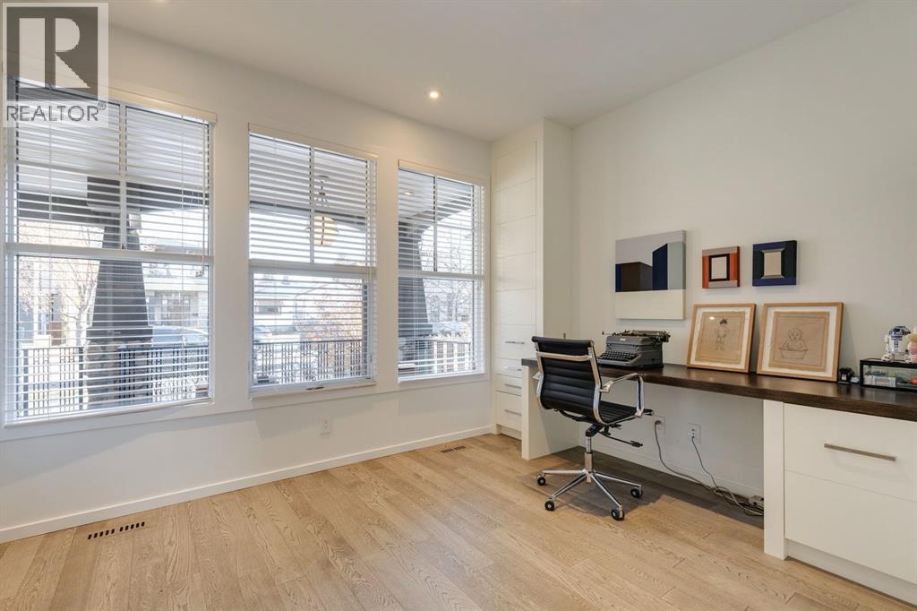 Single Family House for Sale in   Street NW Hillhurst Calgary 