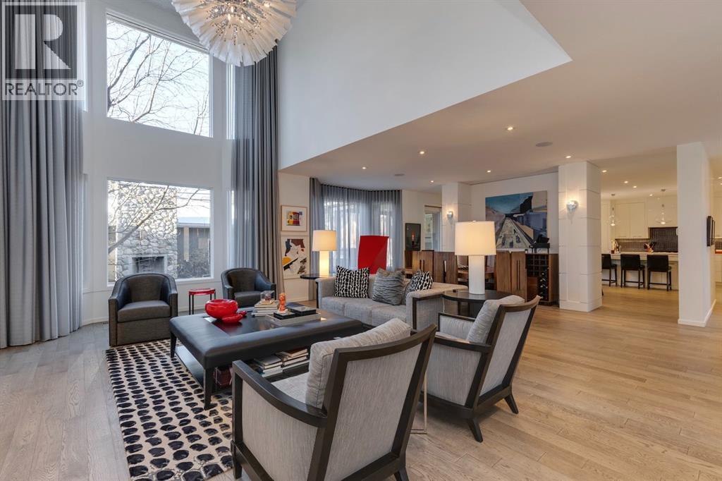 Single Family House for Sale in   Street NW Hillhurst Calgary 