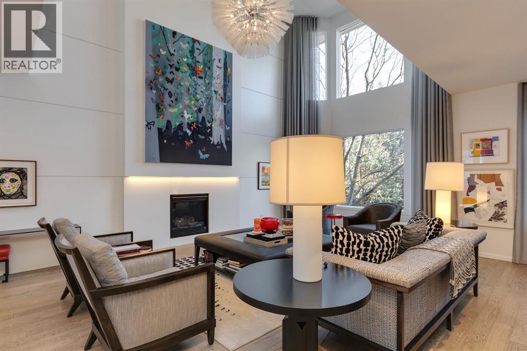 Single Family House for Sale in   Street NW Hillhurst Calgary 