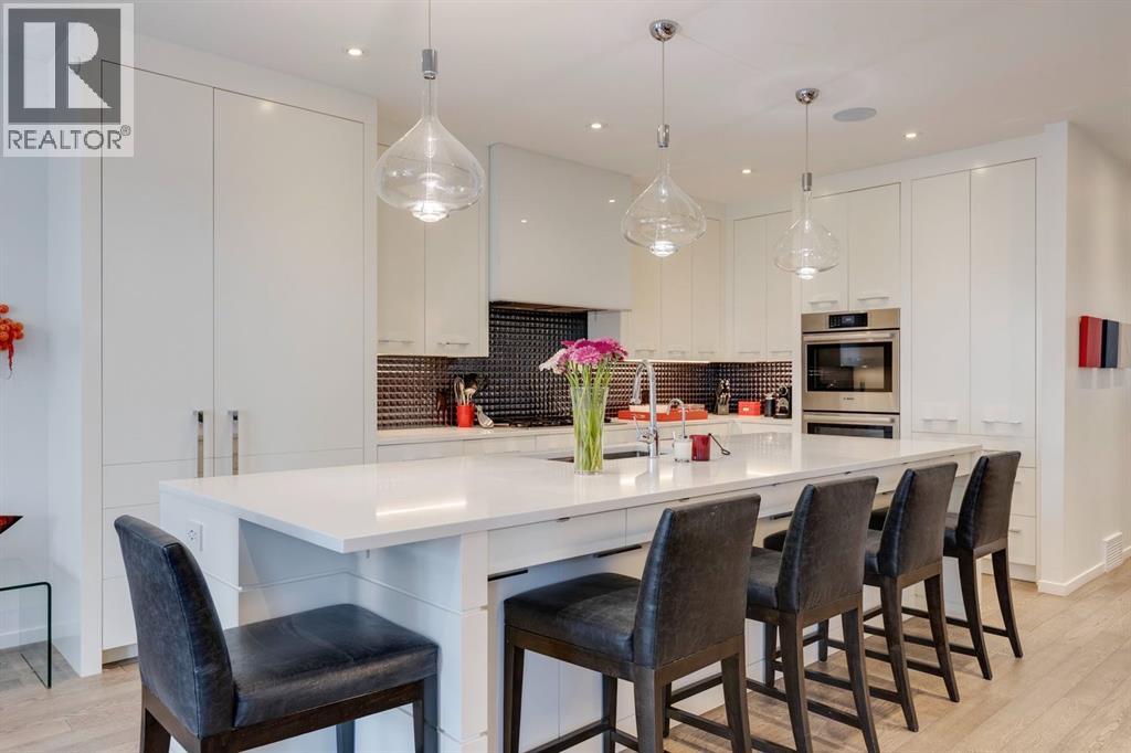 Single Family House for Sale in   Street NW Hillhurst Calgary 