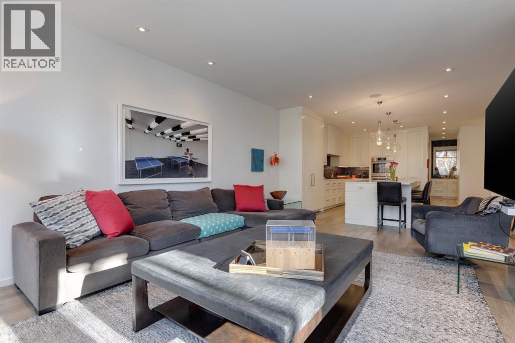 Single Family House for Sale in   Street NW Hillhurst Calgary 