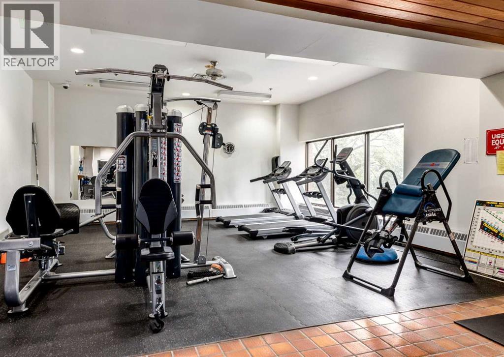 Single Family House for Sale in    Avenue NW Bowness Calgary 