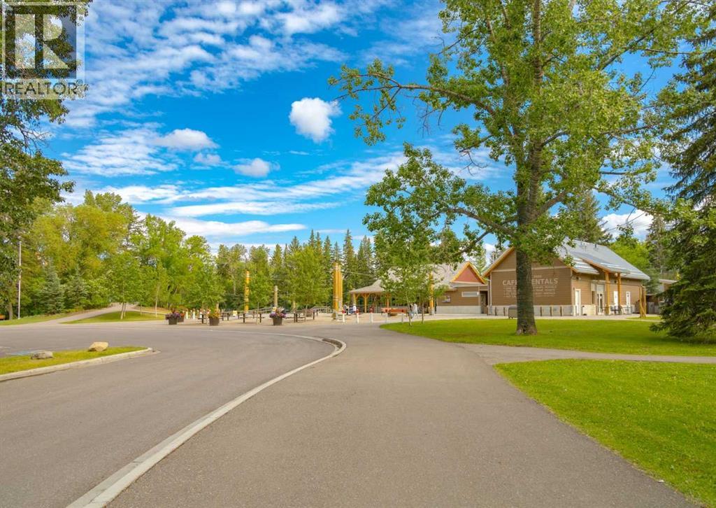 Single Family House for Sale in    Avenue NW Bowness Calgary 