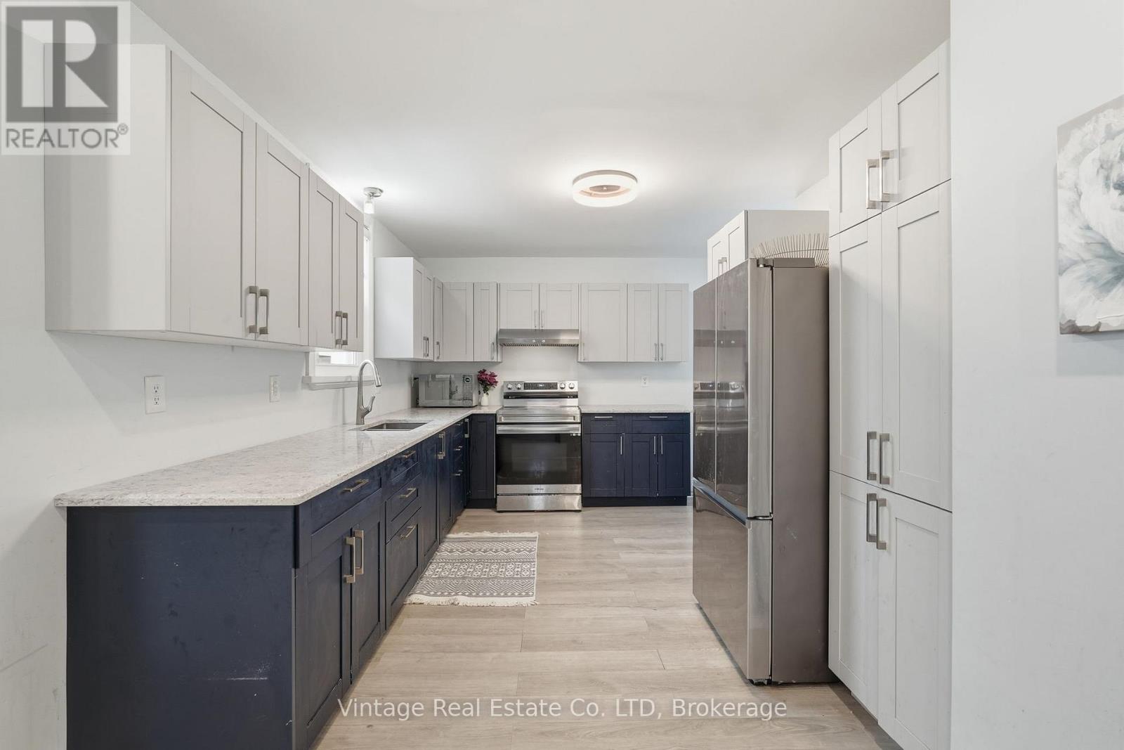 108 EAGLE AVENUE - Photo 2 of 21, Brantford, Ontario