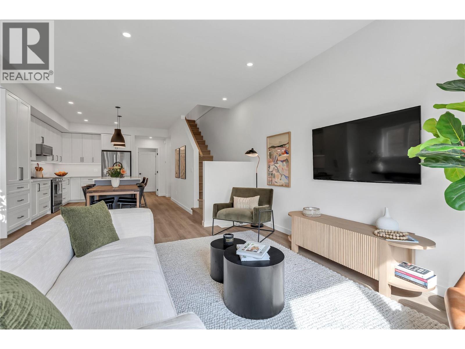 687 Victoria Drive Unit# 101, Penticton