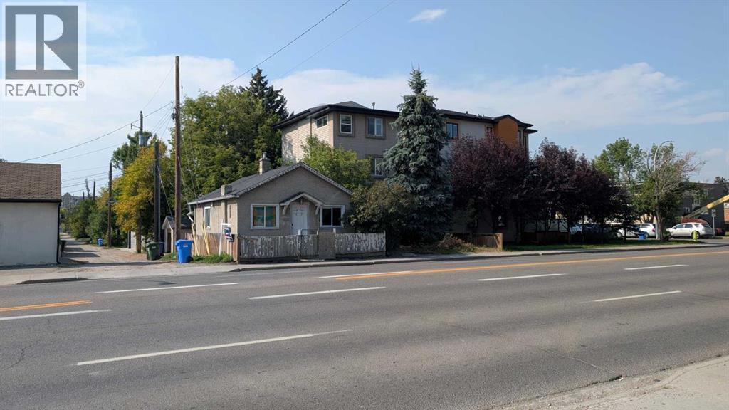 Single Family House Bungalow for Sale in  Edmonton Trail NE Crescent Heights Calgary 