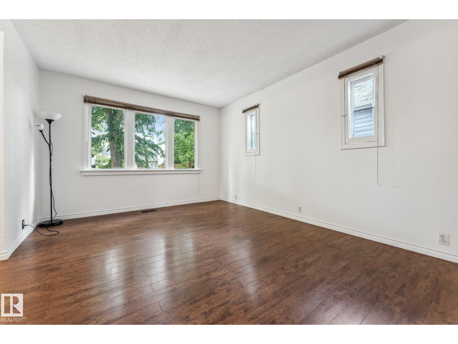 11211 93 ST NW, Edmonton