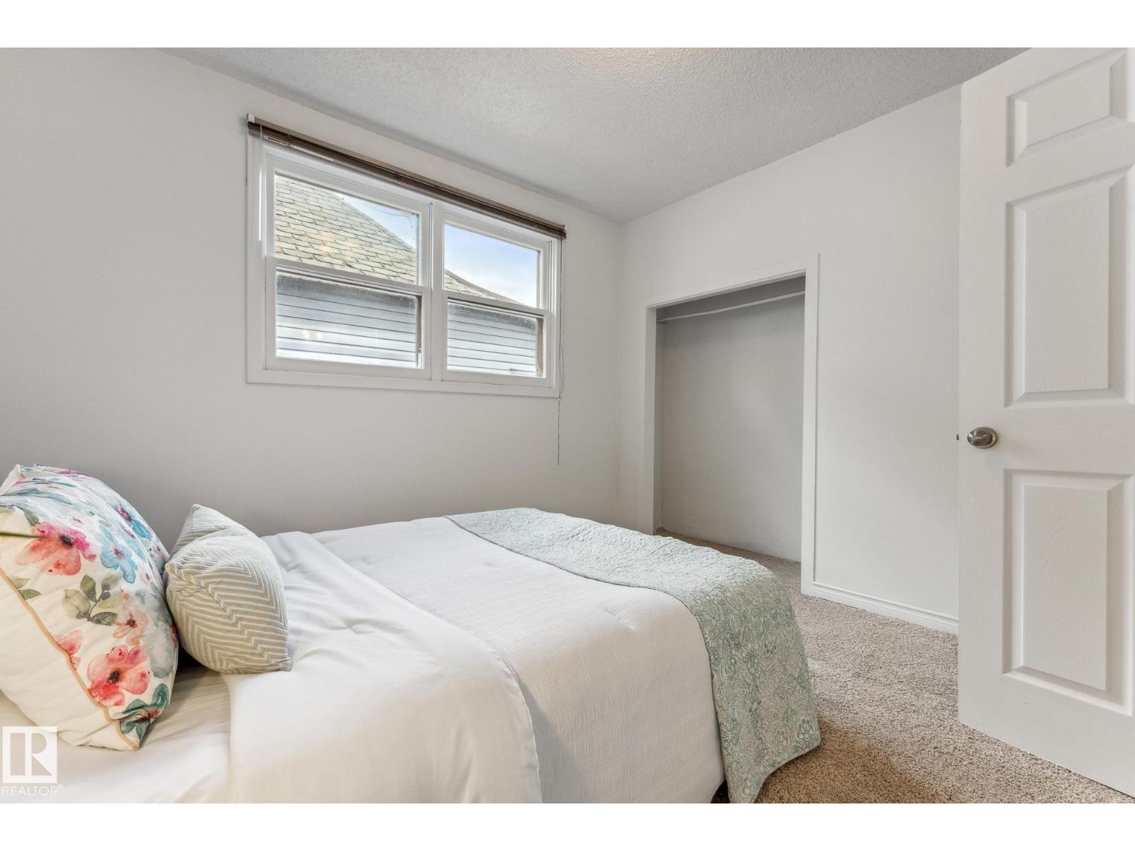 11211 93 ST NW, Edmonton