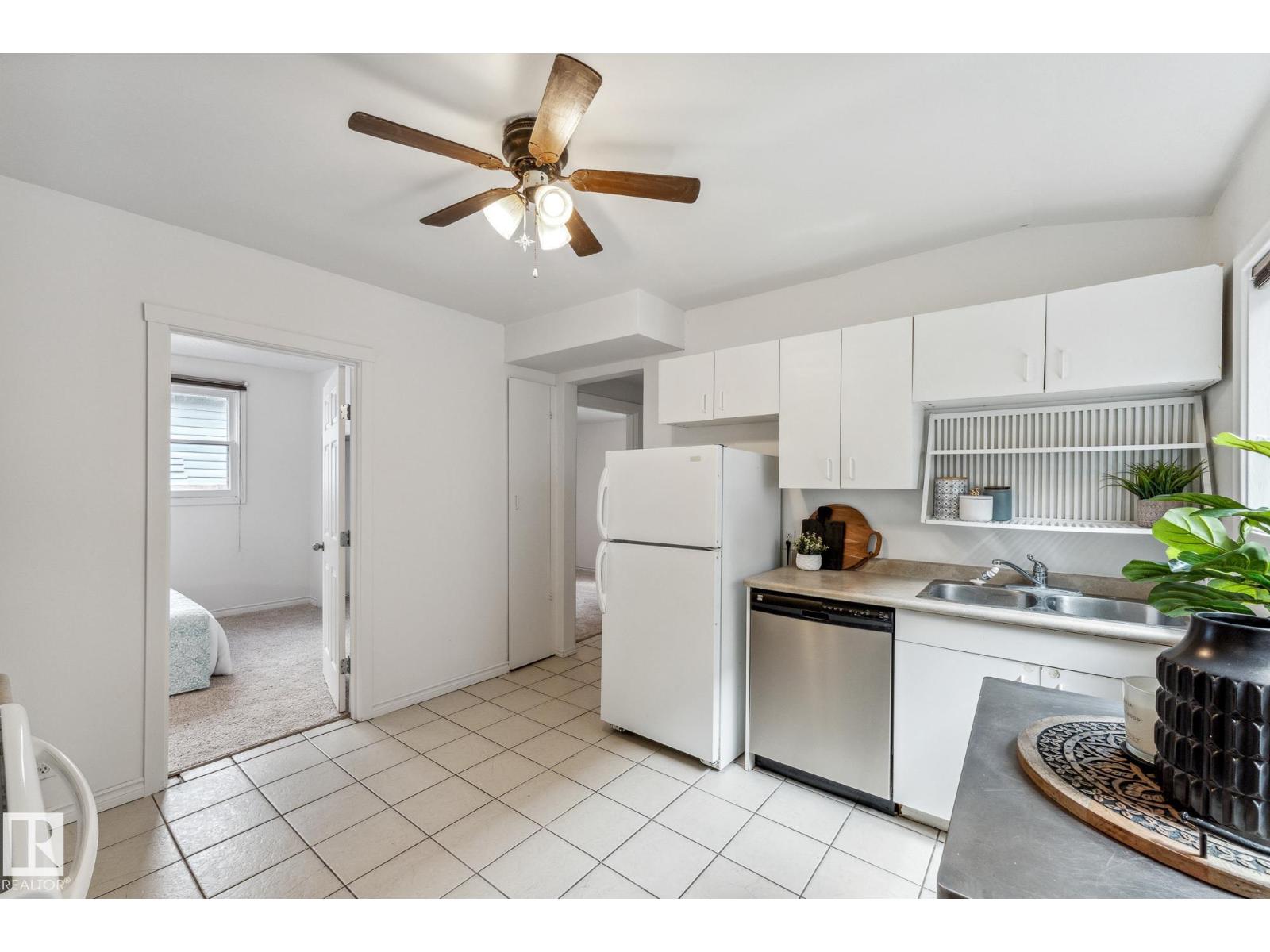 11211 93 ST NW, Edmonton